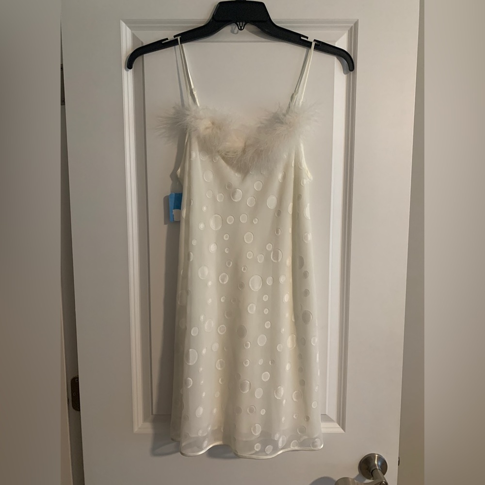 Oscar de la Renta Pink Label White PolkaDot Fur Lined  Night Gown